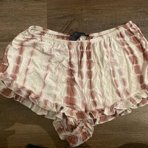 Mauve-pinkish flowy ruffle shorts